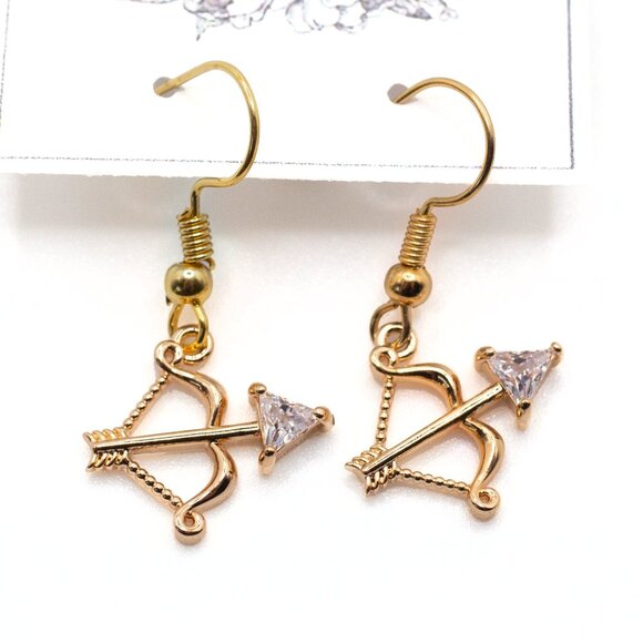 Handmade Goldtone Archers Bow and Arrow Marksman Earrings, New - Picture 1 of 2